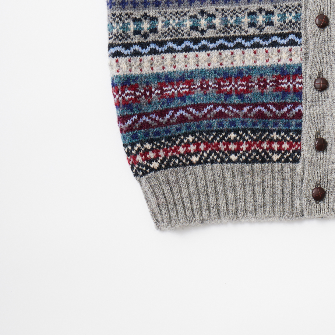 Jamieson's of Shetland JAMIESON'S ジャミーソンズ フェアアイル柄 V