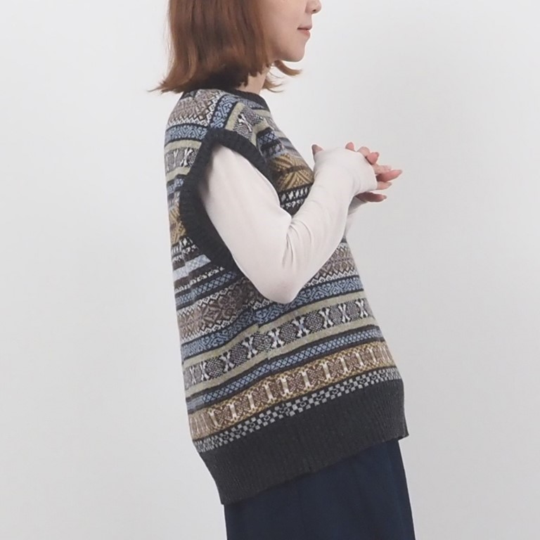 NARU（ナル） ベスト ニット クルーネック フェアアイル 柄 幾何学模様