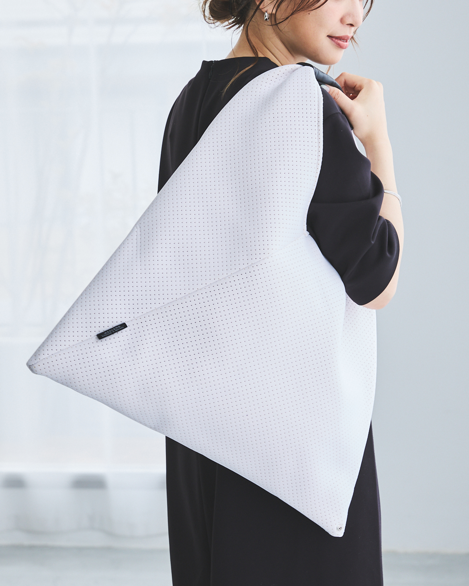 EDITA.（エディータ） トートバッグ 三角形 トライアングル レディース