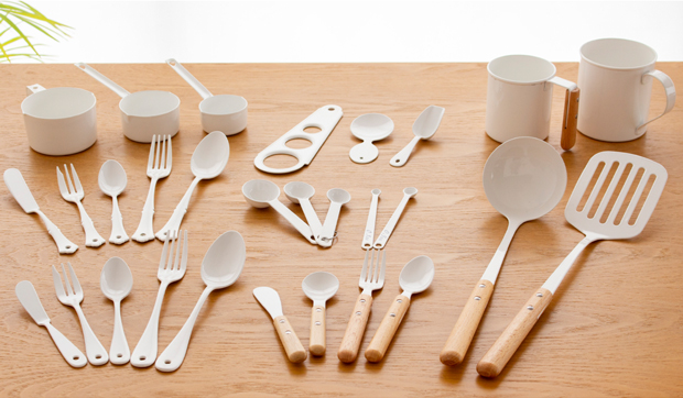 3/5はポイント10倍／ プチスプーン 琺瑯 ホーロー カトラリー Blanc