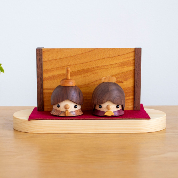 次回入荷未定】雛人形 木製 こまむぐ どんぐり ひな人形 コンパクト