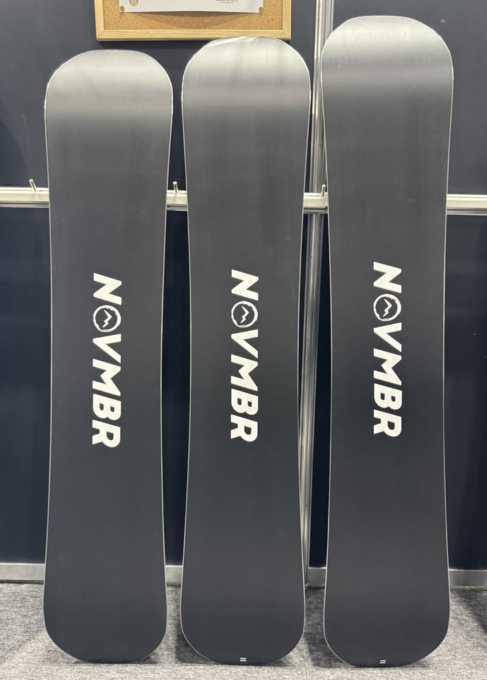 NOVEMBER（ノベンバー） 25-26 スノーボード NOVEMBER DESIRE W