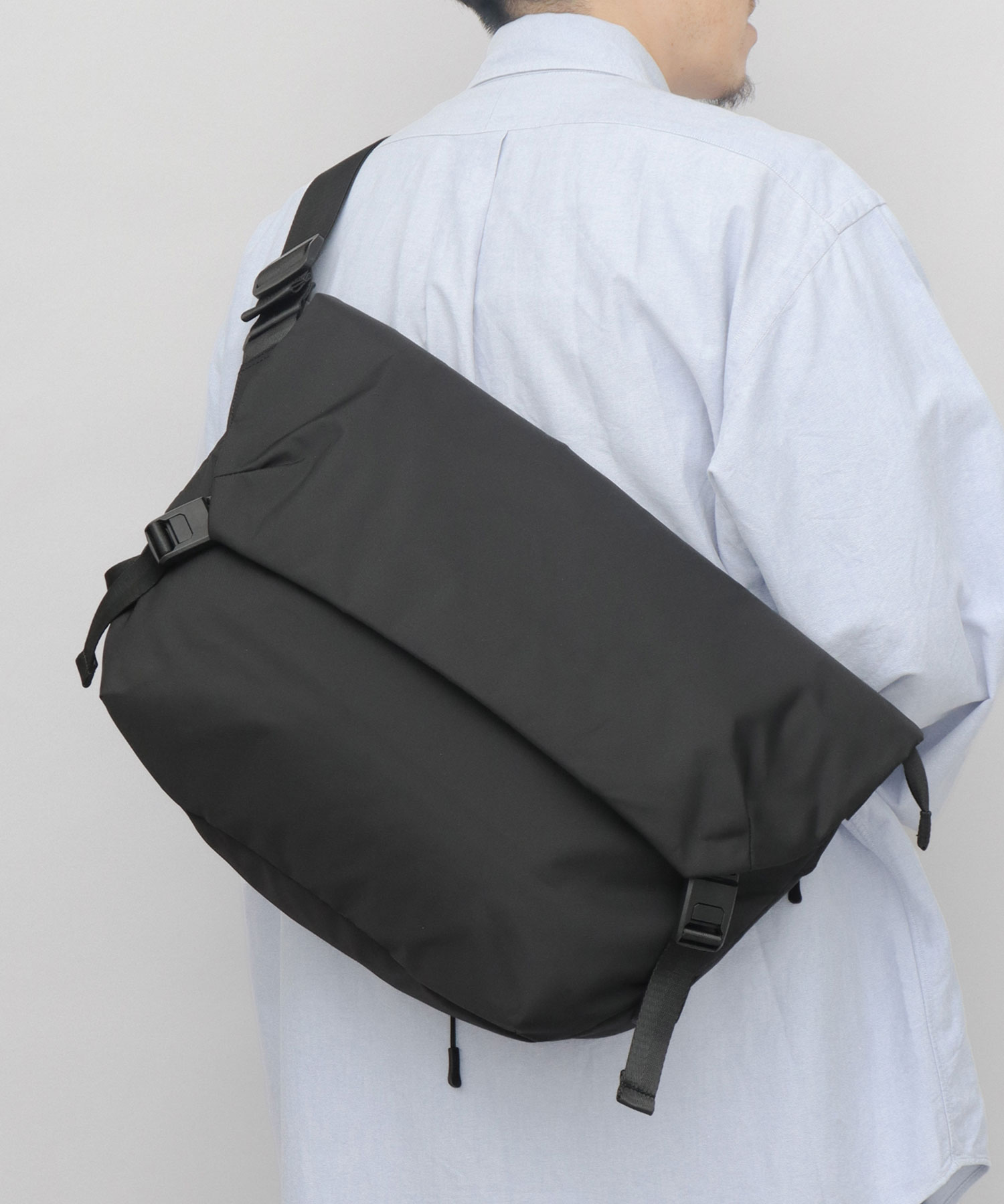 NoiR メッセンジャーバッグ メンズ レディース 撥水 レインカバー付き