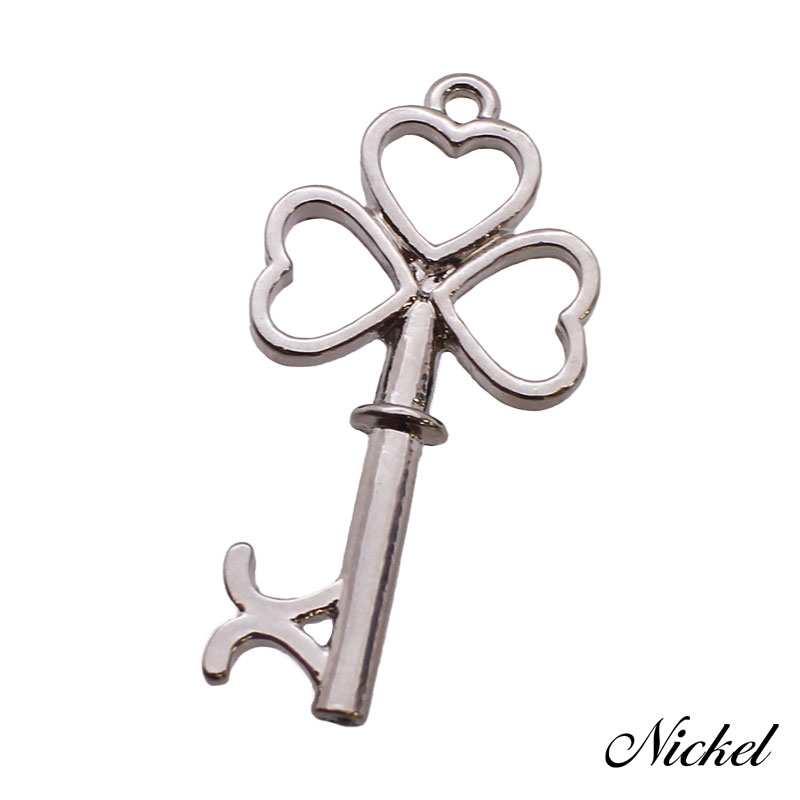 チャーム キーホルダー ペンダントトップ クローバー 三つ葉 鍵 キー 2