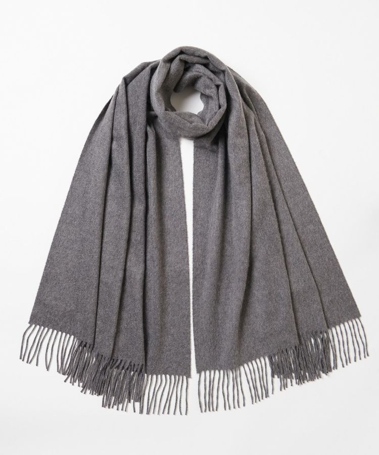 Johnstons of Elgin（ジョンストンズ オブ エルガン） イニシャル刺繍