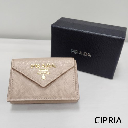PRADA（プラダ） サフィアーノレザー 財布 三つ折り レディース ピンク