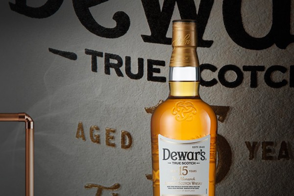 デュワーズ ウイスキー スコッチ ブレンデッド 18年 40度 750ml