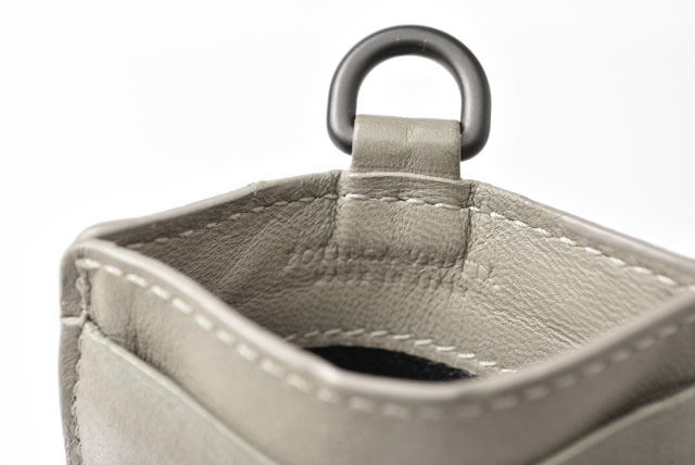 BOTTEGA VENETA（ボッテガ・ヴェネタ） ネックストラップ パスケース