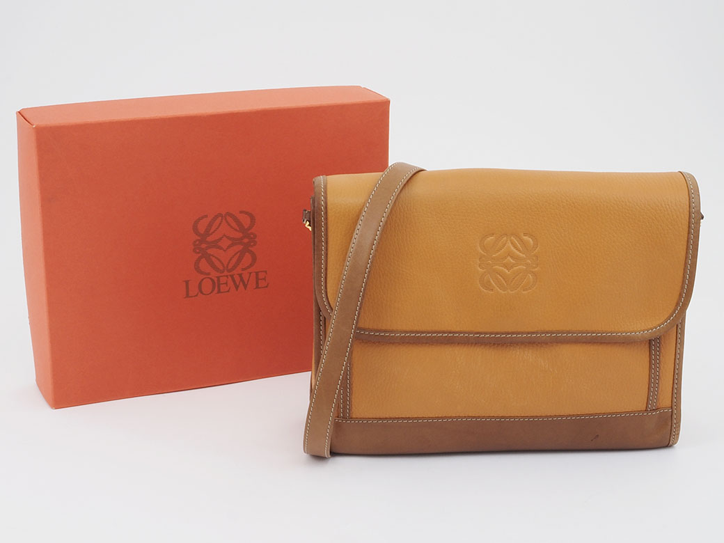LOEWE（ロエベ） ヴィンテージ アナグラム フラップ ショルダー バッグ