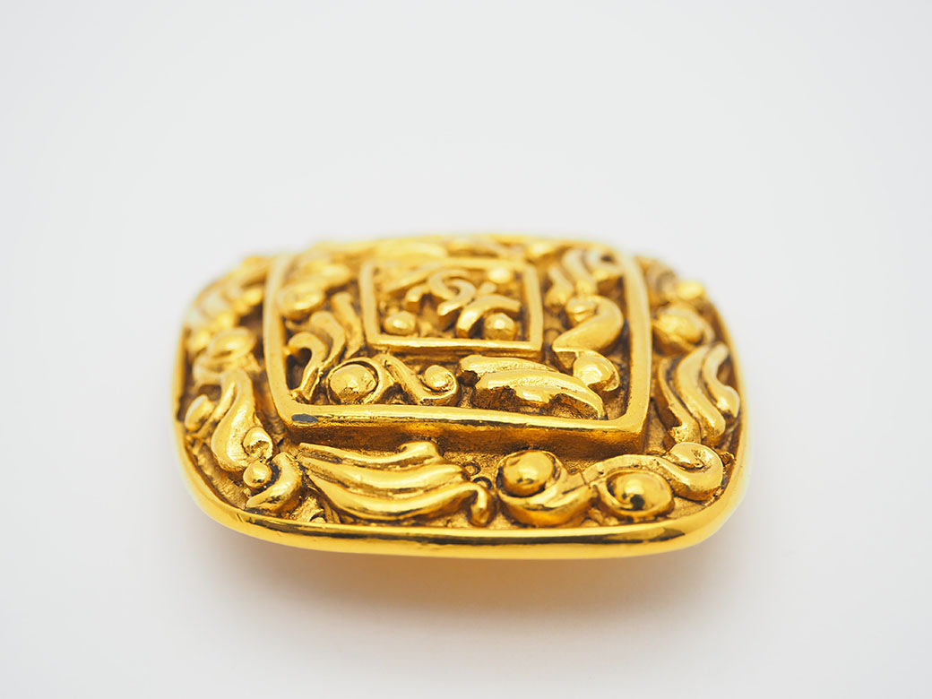 CHANEL（シャネル） ヴィンテージ ひし形 ココ ブローチ ゴールド