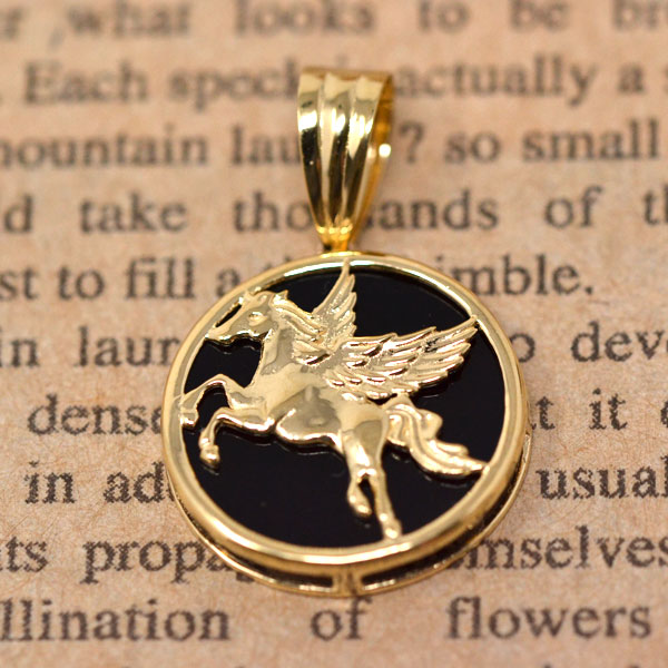 18金 ペンダント トップ 黒 ブラック オニキス ペガサス Pegasus