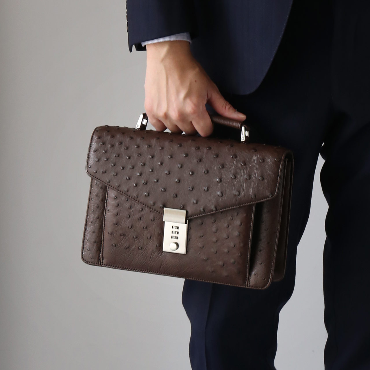 sankyo shokai（三京商会） オーストリッチ メンズ バッグ ダイヤル