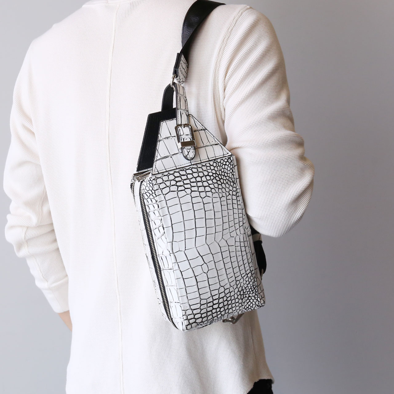 sankyo shokai（三京商会） クロコダイル メンズ ボディバッグ 日本製