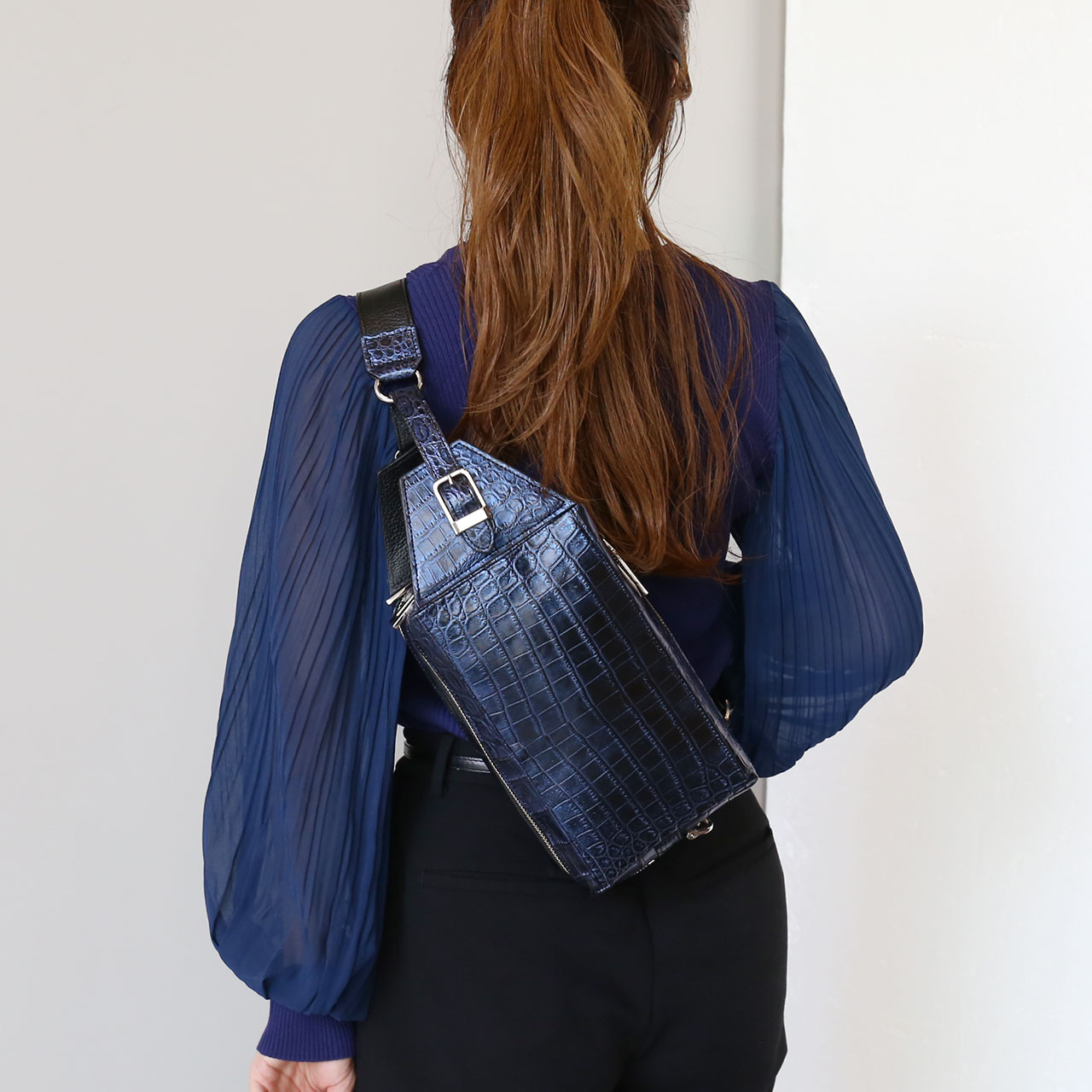 sankyo shokai（三京商会） クロコダイル ボディバッグ レディース