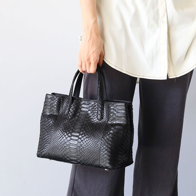 sankyo shokai（三京商会） パイソン トートバッグ レディース 軽量