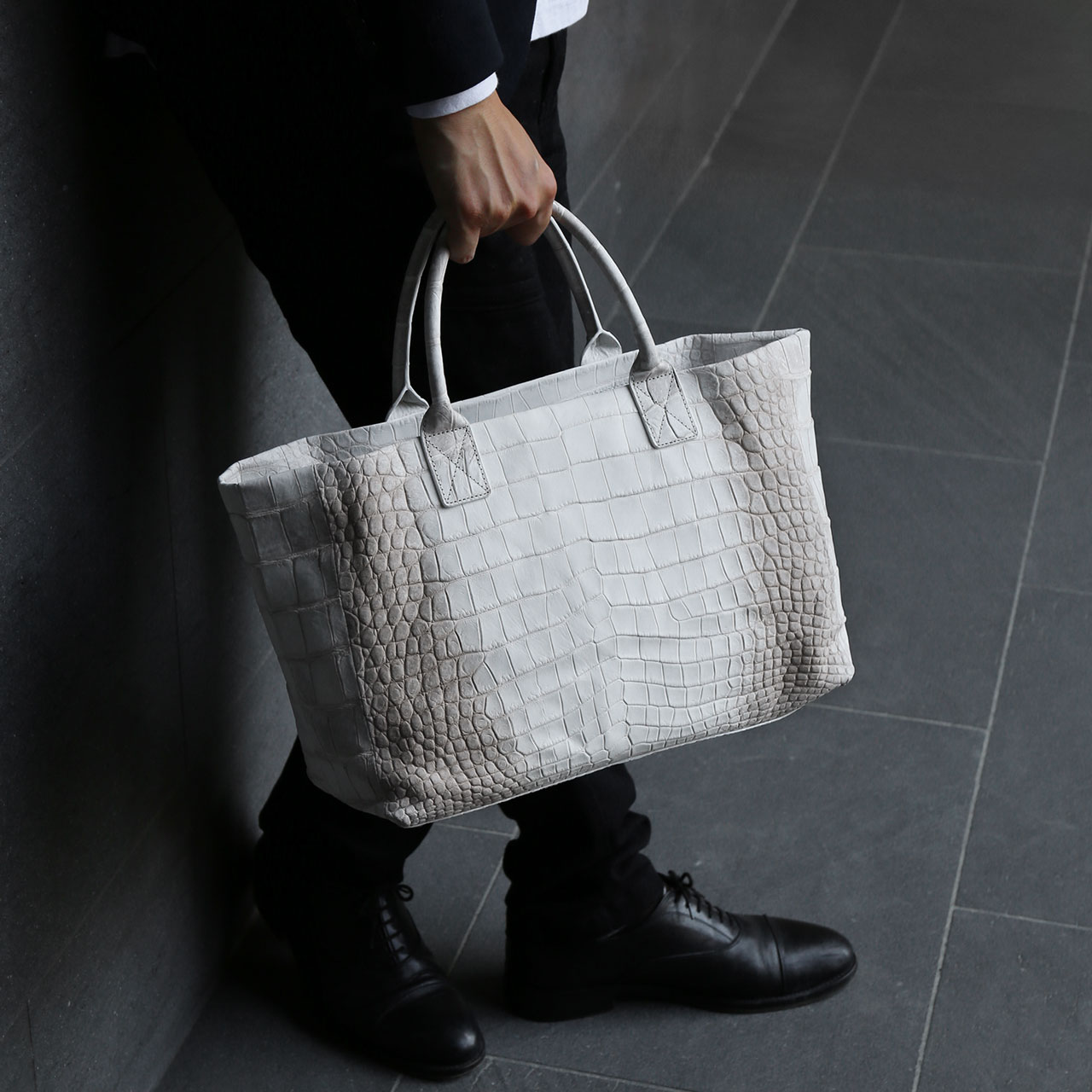 sankyo shokai（三京商会） ヒマラヤ クロコダイル メンズ トート