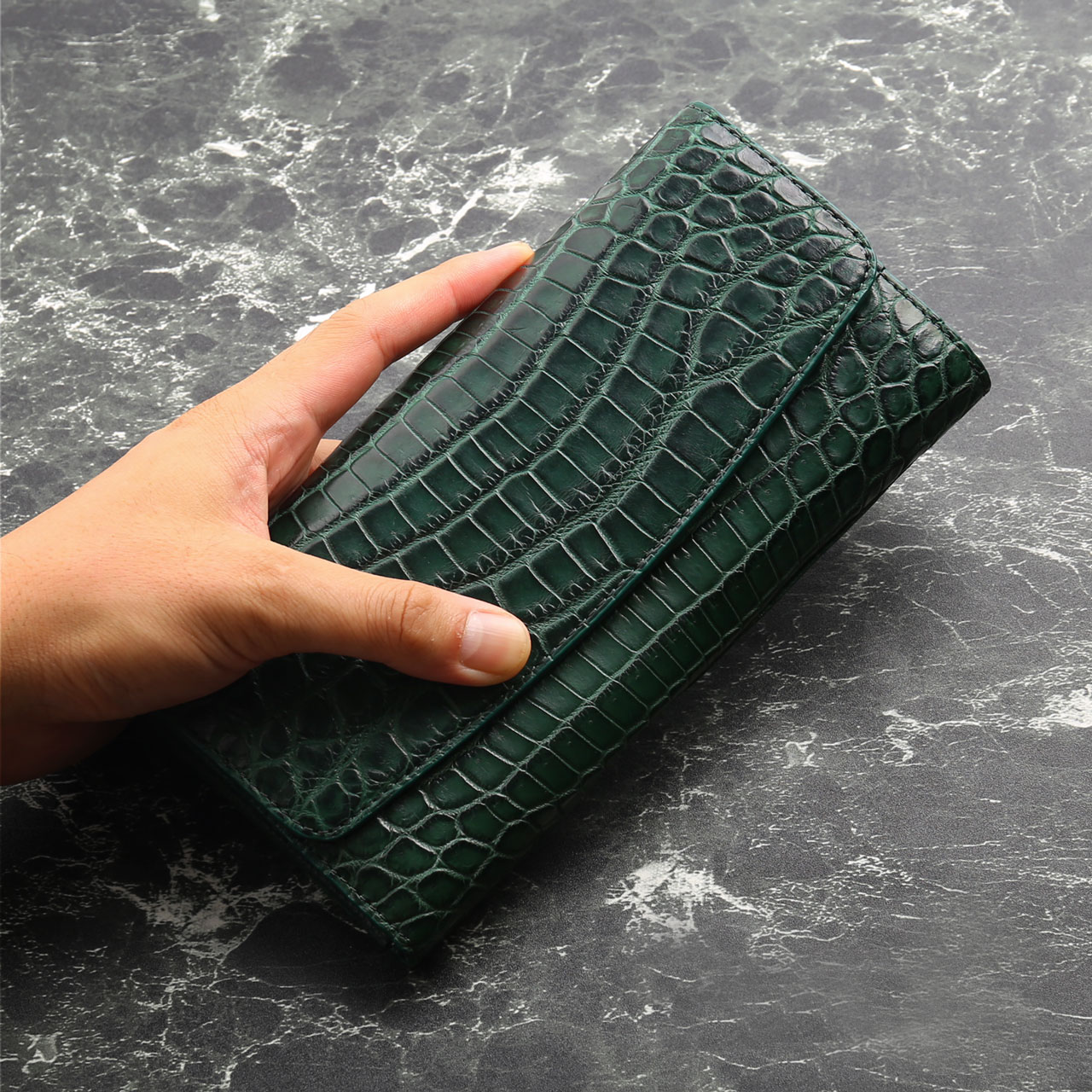 sankyo shokai（三京商会） クロコダイル 長財布 カブセ かぶせ 財布
