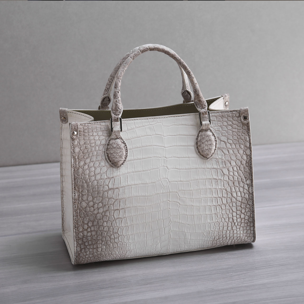 sankyo shokai（三京商会） [5%offクーポン]ヒマラヤ クロコダイル