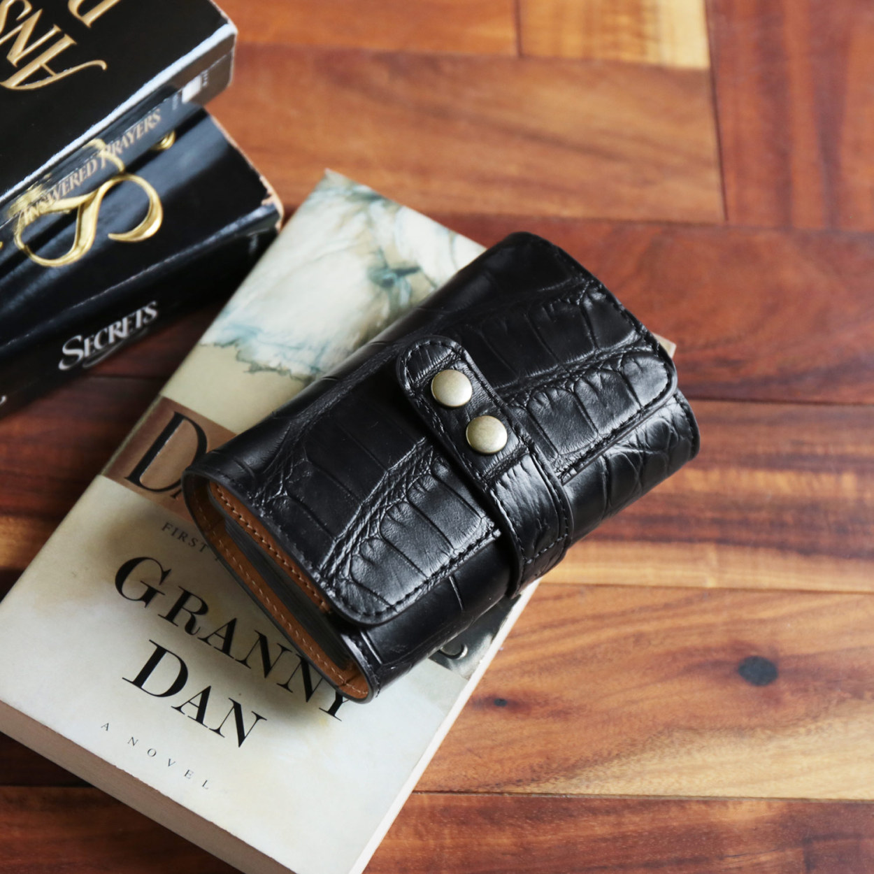 sankyo shokai（三京商会） [28h限定10%off]クロコダイル カードケース