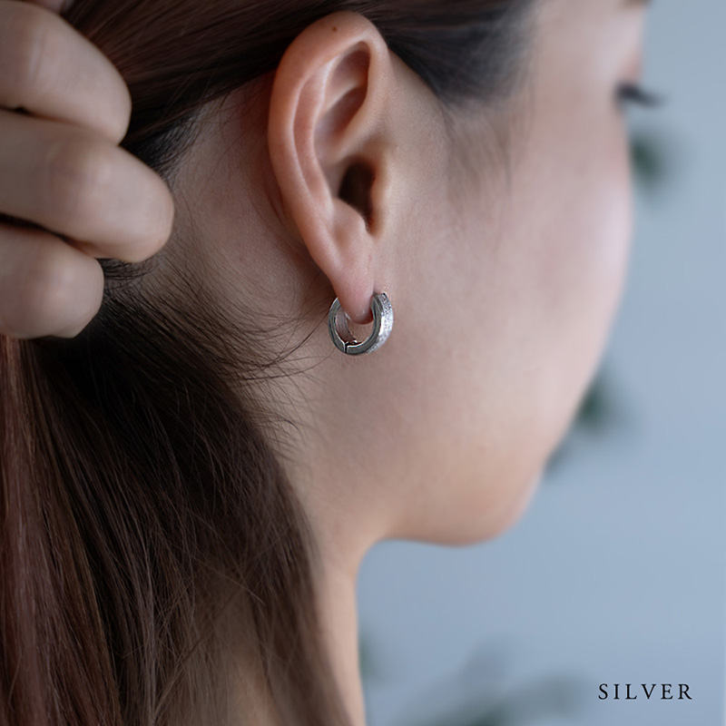 Jewel VOX ピアス レディース フープ キャッチレス ラメ 金属