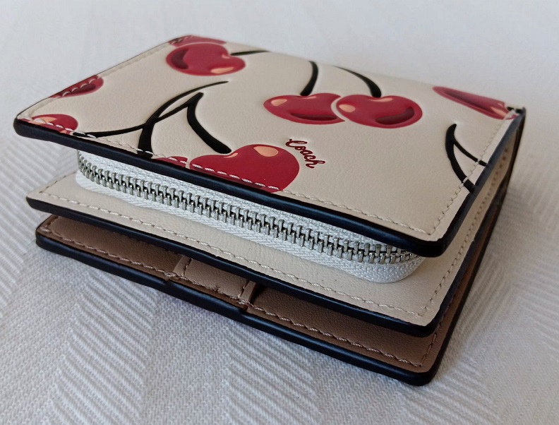 COACH（コーチ） 二つ折り財布 ミニ財布 アウトレット チェリー