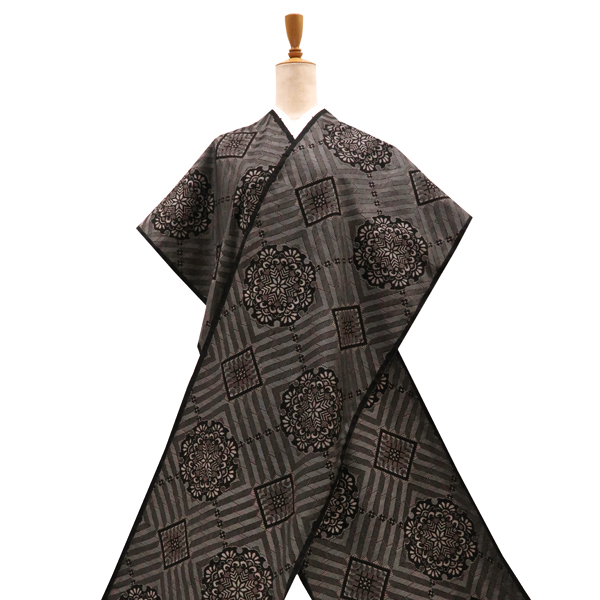 黒大島紬 前田紬工芸 仕立て付き 泥大島 着物 正絹 コート 反物 袷 単