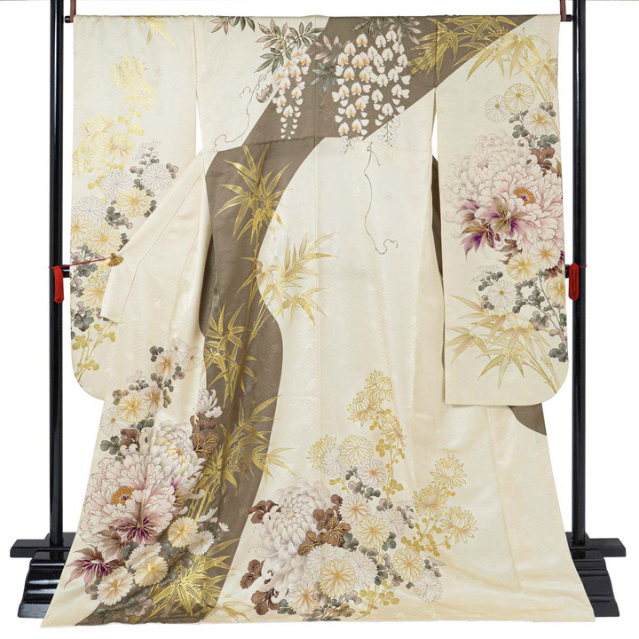 未仕立て 振袖 22点セット「オフホワイト×茶 菊牡丹に笹」仮絵羽