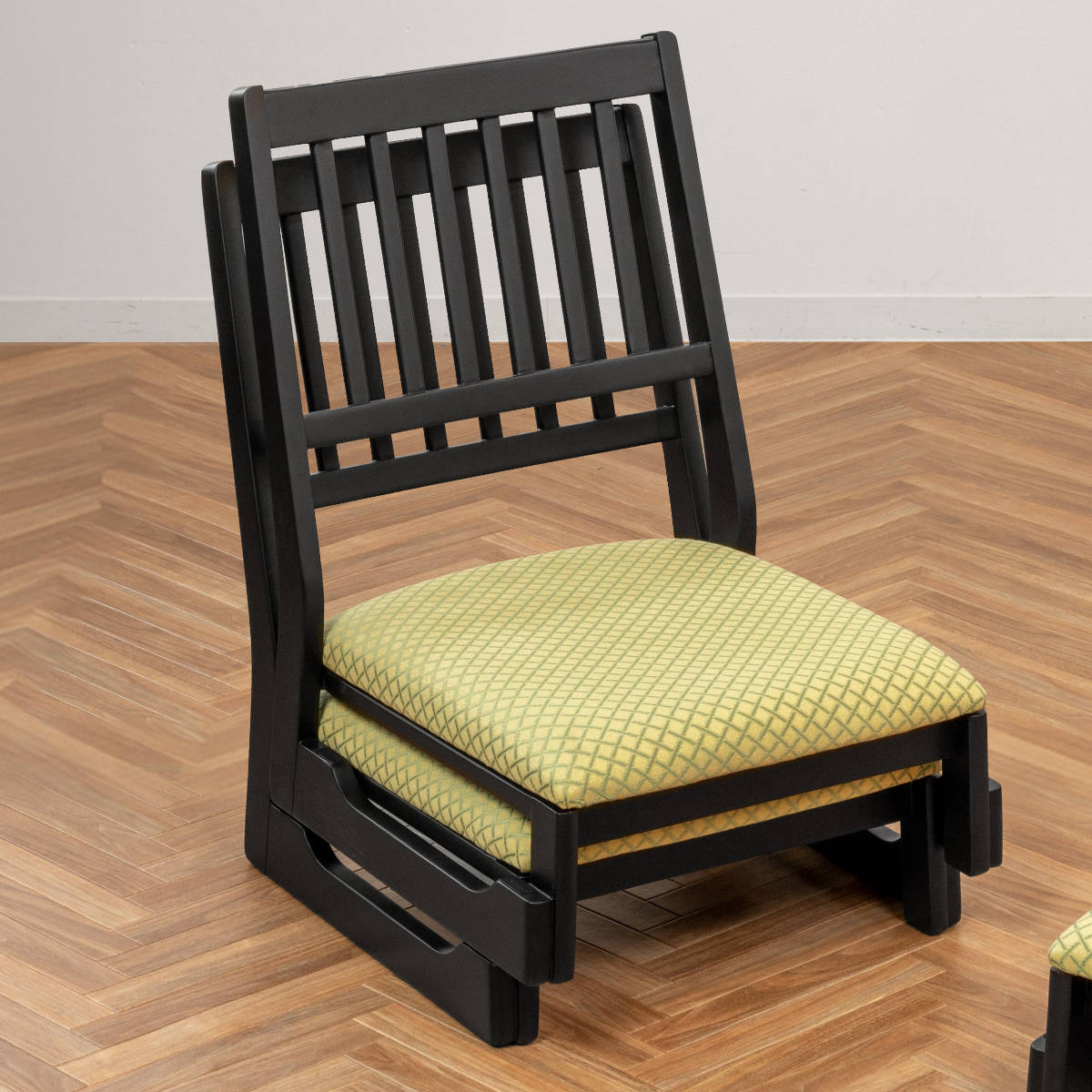 東谷 座椅子 座面高22cm ロータイプ スタッキング お座敷チェア