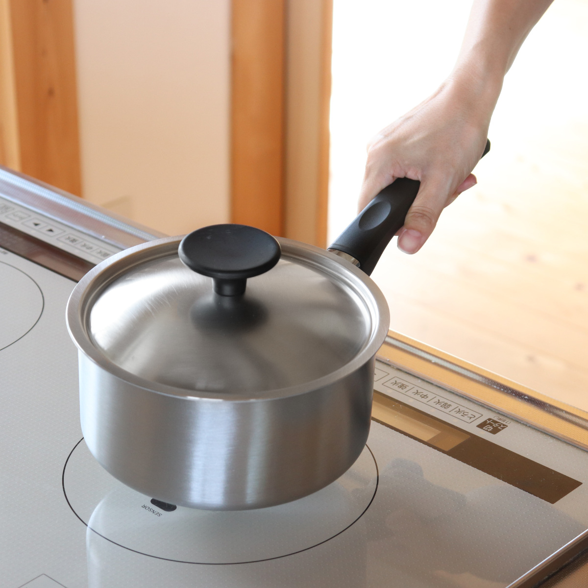 ウルシヤマ金属工業 片手鍋 18cm IH対応 ステンレス製 内面セラミック