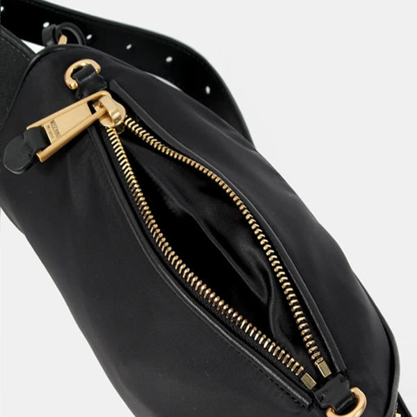 MOSCHINO（モスキーノ） ボディバック ブラック 入園 入学 就職 母の日