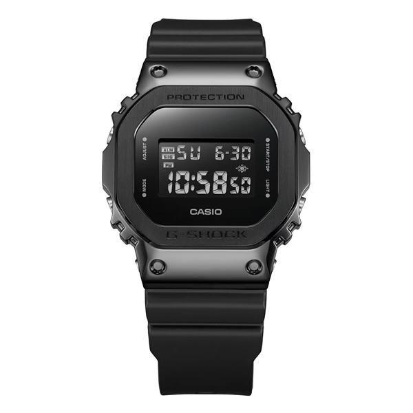 G-SHOCK カシオ CASIO メタルカバード 5600 GM-5600UB-1JF メンズ 電池
