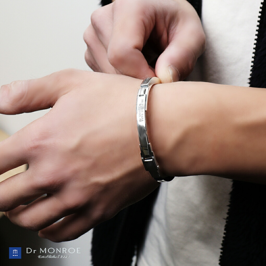Dr MONROE（ドクターモンロー） ギミック シルバー ブレスレット