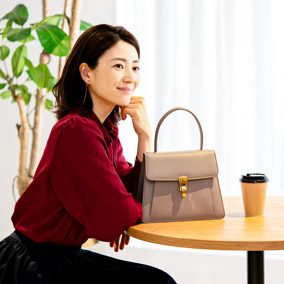 傳濱野 【傳濱野】マットな上質レザーで仕立てるデイリークラシカルな