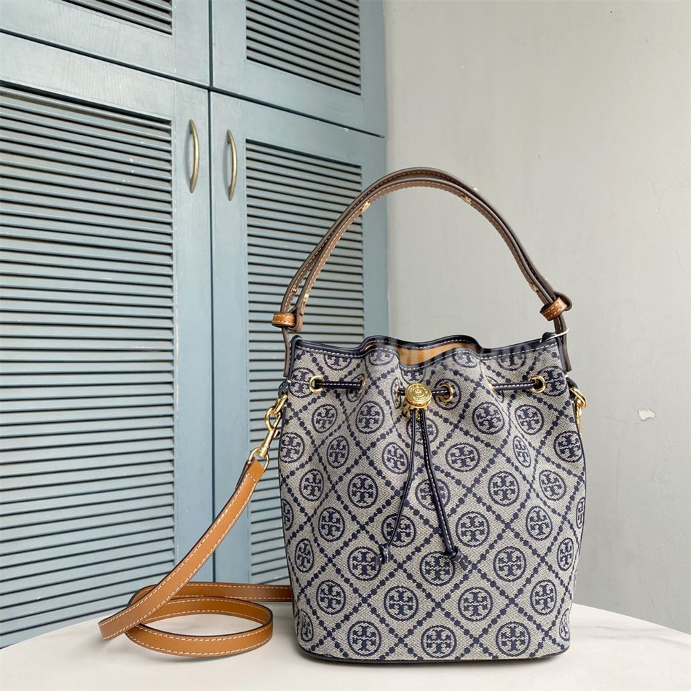 TORY BURCH（トリーバーチ） TORY BURCH MONOGRAM Tモノグラム