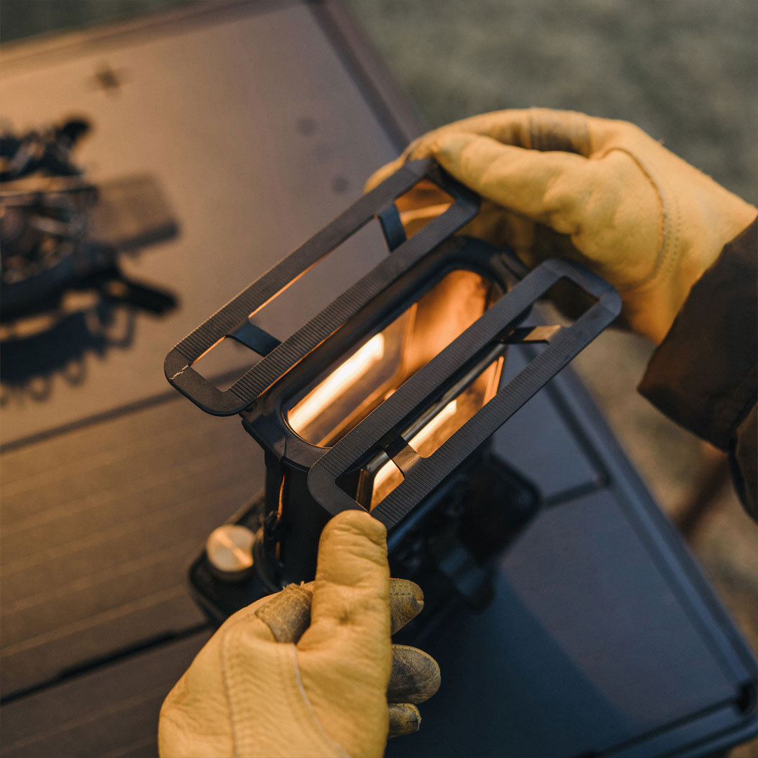 ThousWinds アイロンストーブ オイルランタン キャンプストーブ