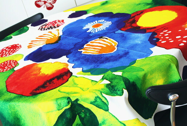 marimekko（マリメッコ） 生地 ユハンヌスタイカ 真夏の魔法 柄単位