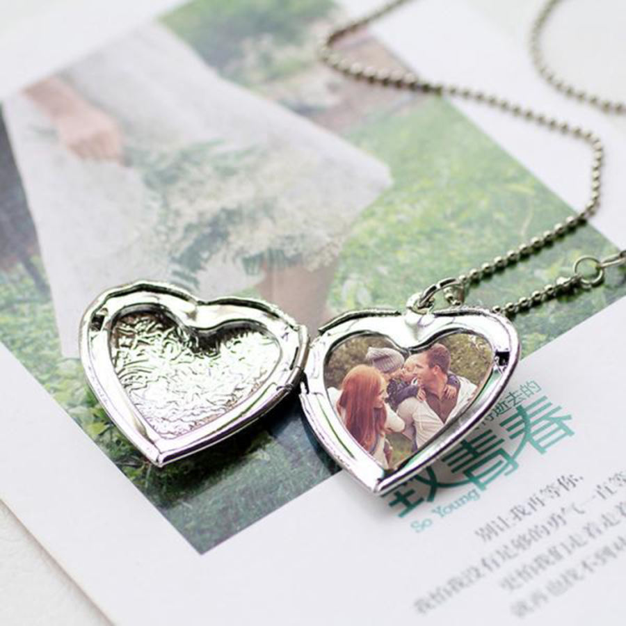 ネックレス ロケットペンダント 鎖骨チェーン 写真入れ ストーン