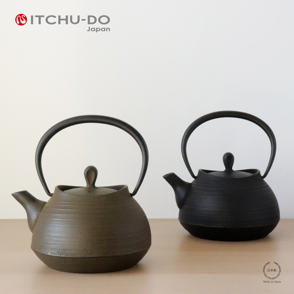 壱鋳堂 ITCHU-DO 鉄瓶 刷毛目 黒 さび茶 0.6L 南部鉄器 51006 : 雑貨の