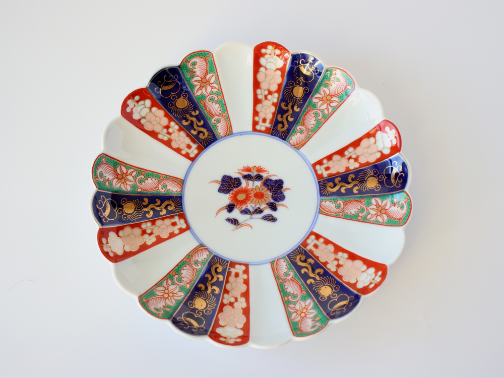 林九郎窯 古伊万里様式 見込菊花紋 プレート19cm 波佐見焼 6号 : 雑貨