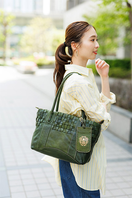 Dakota（ダコタ） 3年保証＋プレゼント付 アーロ トートバッグ 1601080