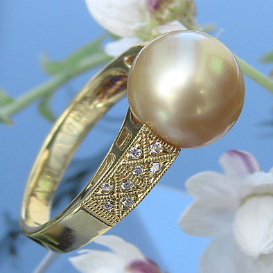 パール 指輪 真珠 リング 南洋白蝶真珠 ダイヤモンド ゴールド系 10mm