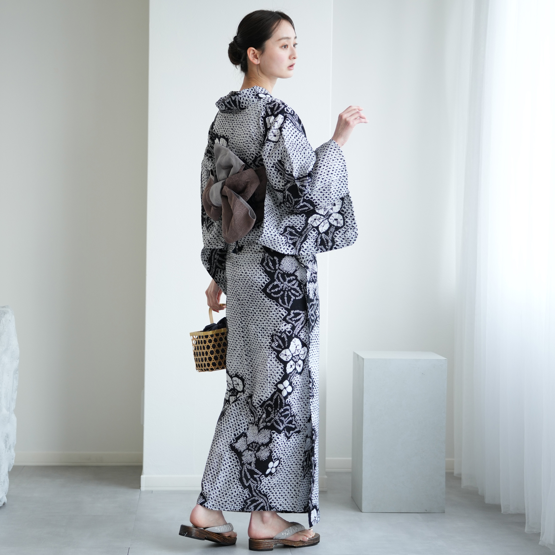 utatane 浴衣 レディース セット 有松絞り 浴衣3点セット 黒地に花露