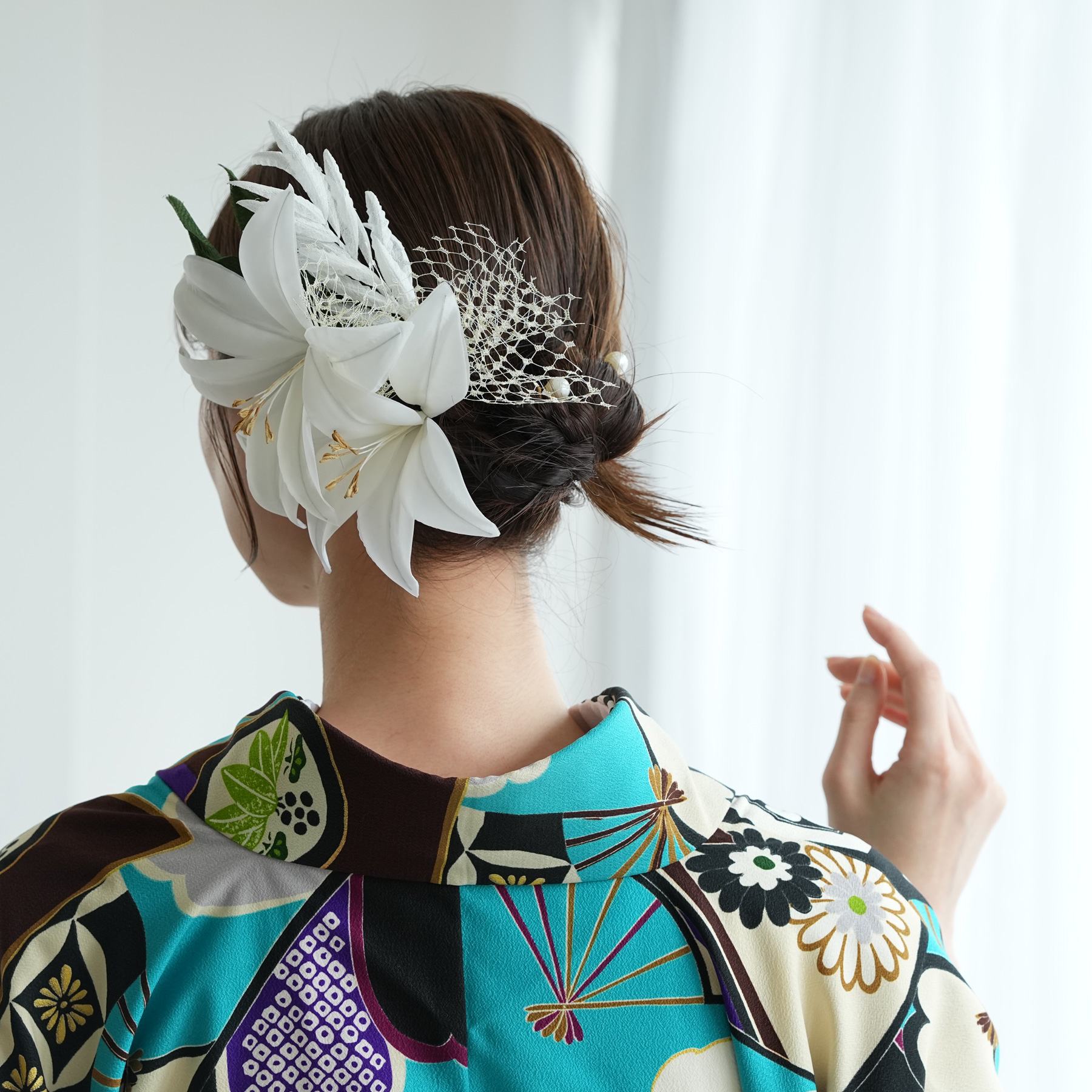 髪飾り 花 成人式 振袖 卒業式 袴 日本製 白 ヘアアクセ 百合 ゆり