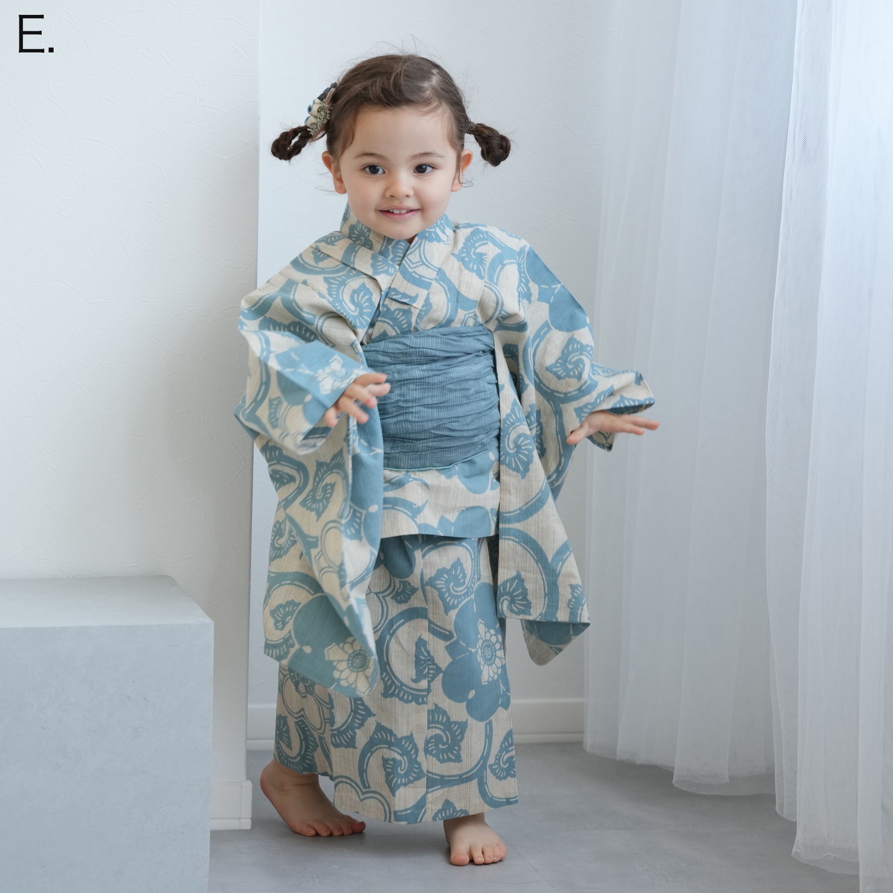 utatane 浴衣 子供 女の子 セット （浴衣 帯 下駄）古典柄 レトロ 浴衣