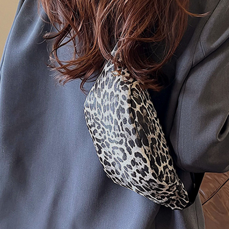 REAL STYLE ボディバッグ ショルダーバッグ レディース メンズ ヒョウ