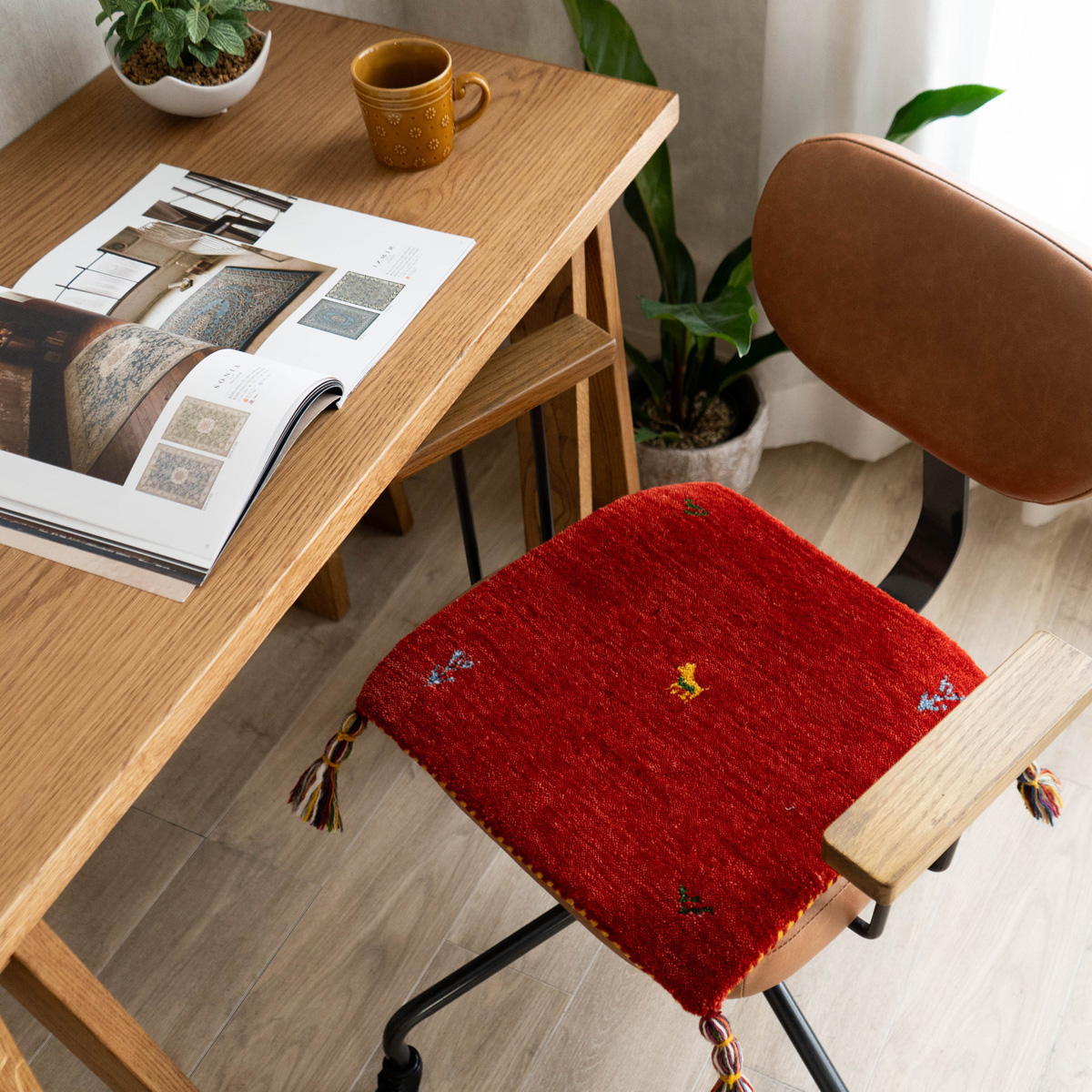 サヤンサヤン 手織り ギャベ ギャッベ チェアマット アクセント