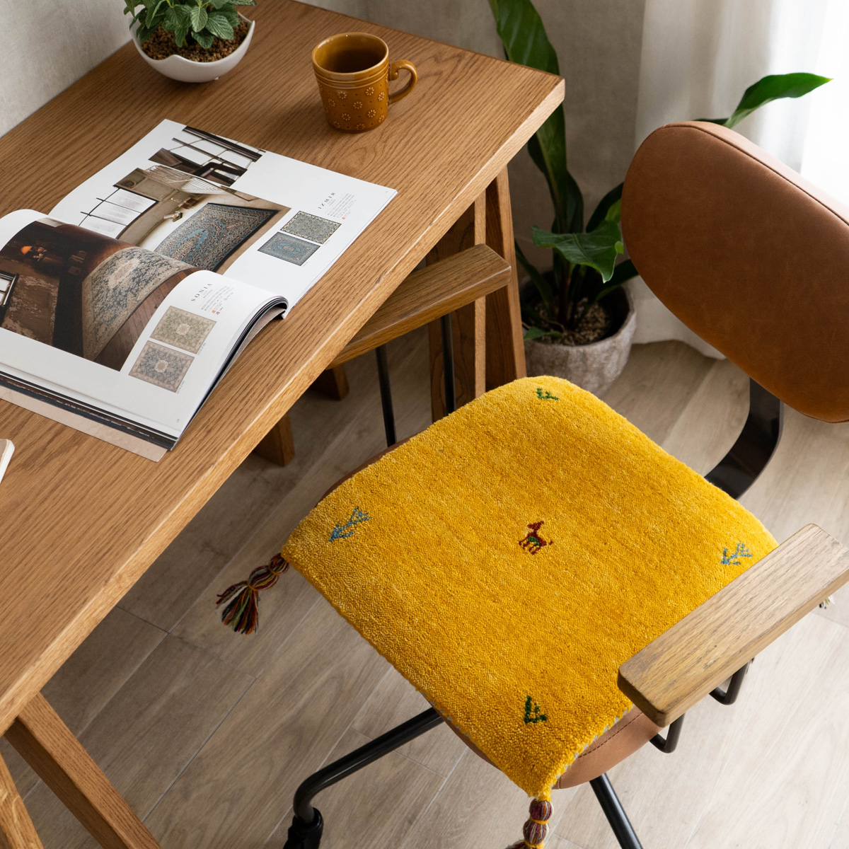 サヤンサヤン 手織り ギャベ ギャッベ チェアマット アクセント