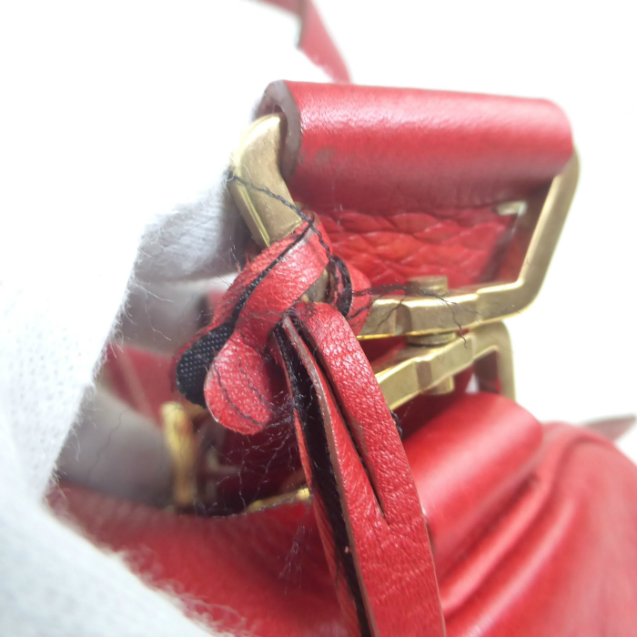 PRADA（プラダ） レザー ショルダー 南京錠 鍵付き バッグ レッド