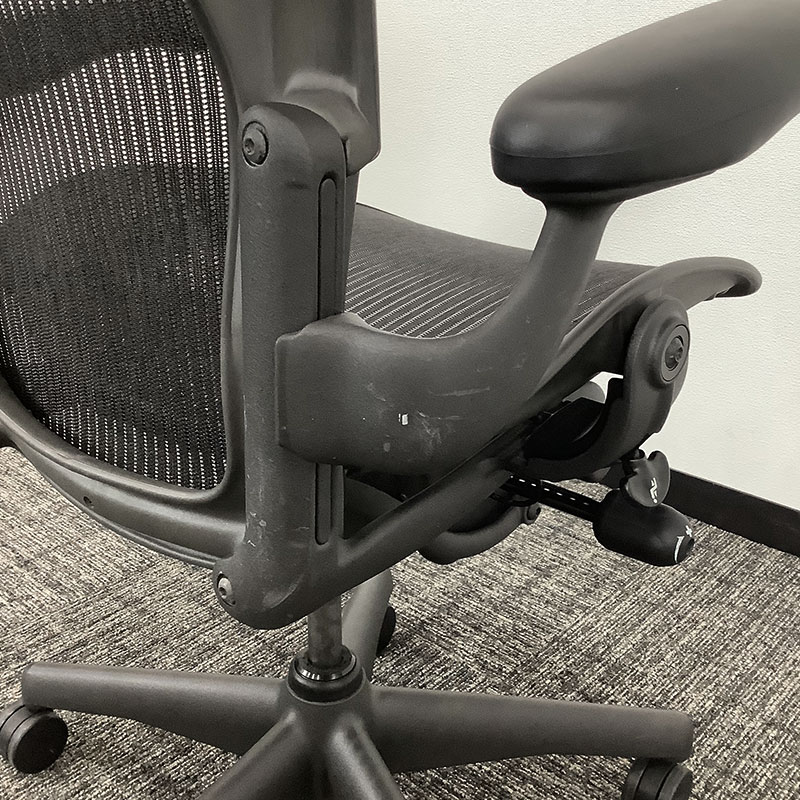 中古 アーロンチェア Bタイプ ランバーサポート無し 固定肘 ハーマン