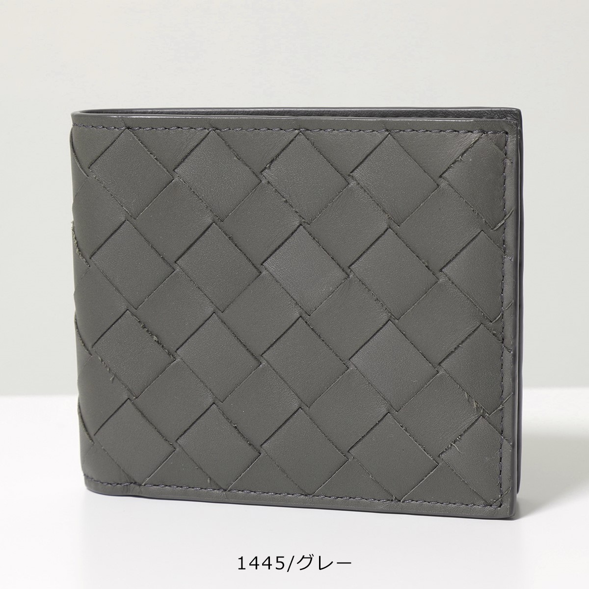 BOTTEGA VENETA（ボッテガ・ヴェネタ） 二つ折り財布 605721 743211